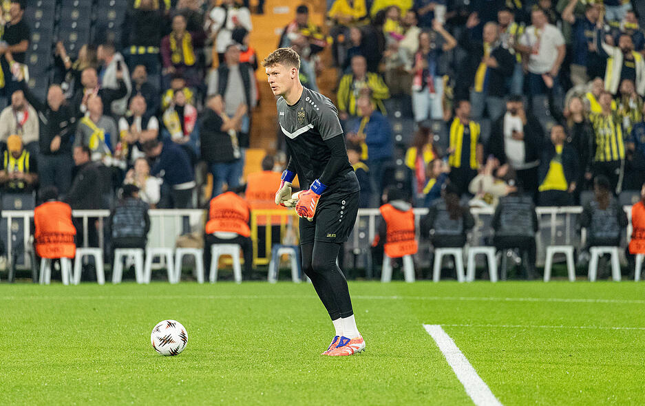 Alexander Nübel: Beim Elfmeter im falschen Eck. Glücksspiel. Ansonsten unauffällig. Note: 4