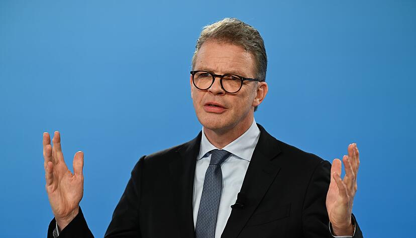 Nach Razzia wegen Geldw&auml;scheverdachts: Konzernchef Sewing sagt Zusammenarbeit mit den Beh&ouml;rden zu. (Archivbild)