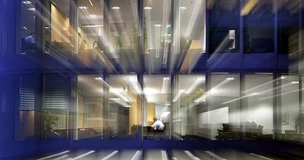 Der Umfage zufolge leiden viele Arbeitnehmer unter Zeitdruck und einer unerfreulichen Atmosphäre am Arbeitsplatz. Der Umfage zufolge leiden viele Arbeitnehmer unter Zeitdruck und einer unerfreulichen Atmosphäre am Arbeitsplatz.