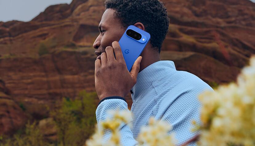 Aus zwei mach drei: Das Google Pixel 10 besitzt eine 48-Megapixel-Hauptkamera, ein 13-Megapixel-Ultraweitwinkel und jetzt neu ein F&uuml;nffach-Tele mit 10 Megapixeln.