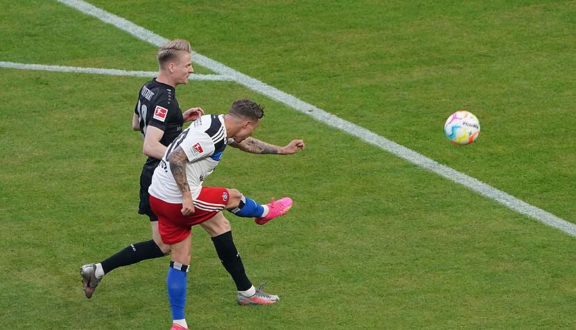 Sonny Kittel trifft zur frühen HSV-Führung. Sonny Kittel trifft zur frühen HSV-Führung.