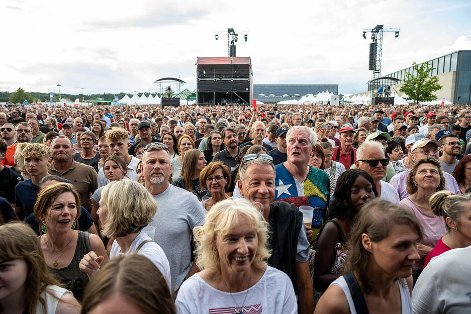 Rund 10.000 Besucher kamen am Freitag zum Würth-Open-Air nach Gaisbach.