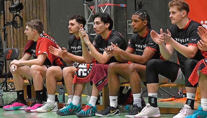 Bei Michael Hartig (links) und Dariusz Blank (Zweiter von rechts) zeigte die Formkurve parallel zu jener der gesamten Reds-Mannschaft zuletzt nach oben.