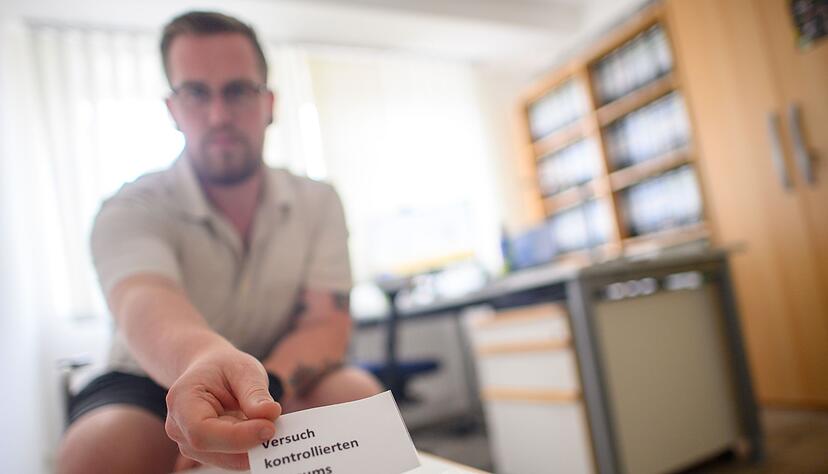 Ob Alkohol, Drogen oder Gl&uuml;cksspiel: Jens Klie hilft Menschen als Sozialarbeiter und angehender Suchttherapeut, Wege aus der Abh&auml;ngigkeit zu finden.