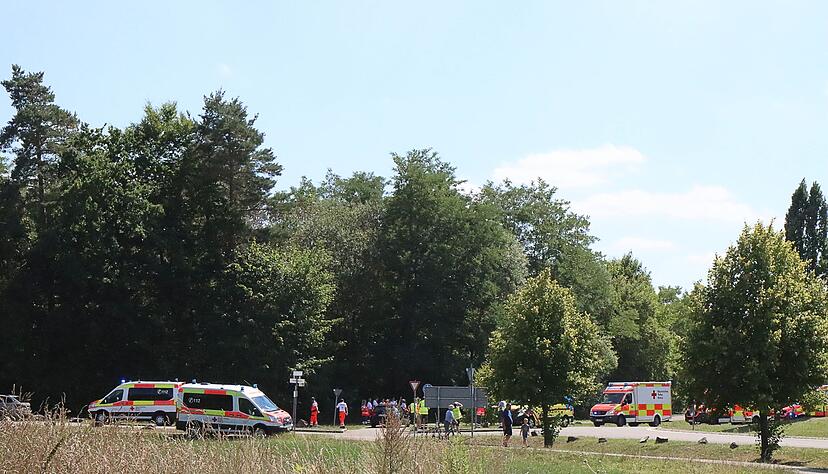 Rettungskr&auml;fte im Einsatz in G&uuml;nzburg.
