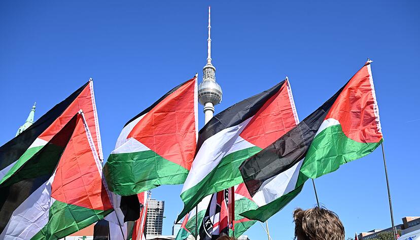 Die Demonstration startete am Alexanderplatz.
