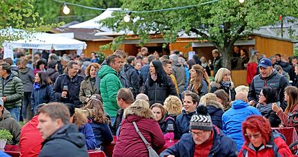 Trotz der Kälte war Anfang Mai 2019 die Premiere des Events am Breitenauer See gut besucht. Jetzt hoffen die Veranstalter im Juni auf wärmeres Wetter. Trotz der Kälte war Anfang Mai 2019 die Premiere des Events am Breitenauer See gut besucht. Jetzt hoffen die Veranstalter im Juni auf wärmeres Wetter.