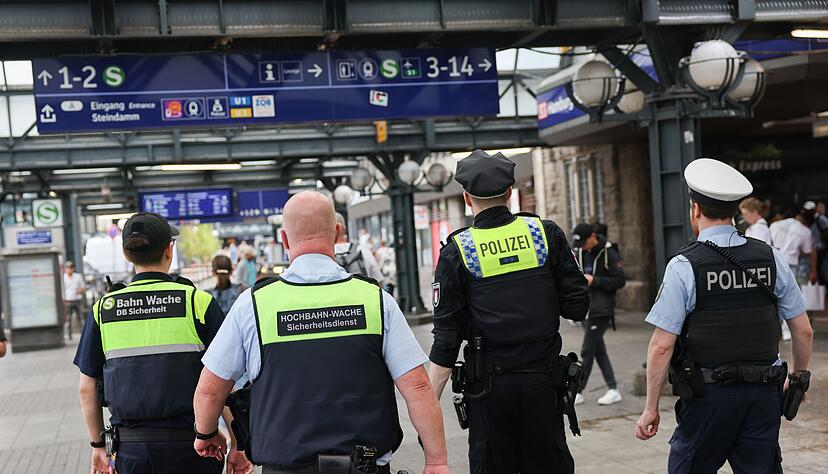 An den Bahnh&ouml;fen wollen Bundespolizei und DB Sicherheit gemeinsam die Pr&auml;senz erh&ouml;hen, um Straftaten vorzubeugen und das Sicherheitsgef&uuml;hl der Reisenden zu st&auml;rken. (Archivfoto)
