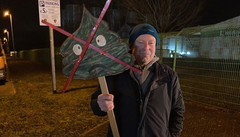 Frank Modes aus Bad Rappenau-Babstadt ist gekommen, um seine Solidarität mit den Landwirten zu zeigen. Frank Modes aus Bad Rappenau-Babstadt ist gekommen, um seine Solidarität mit den Landwirten zu zeigen.