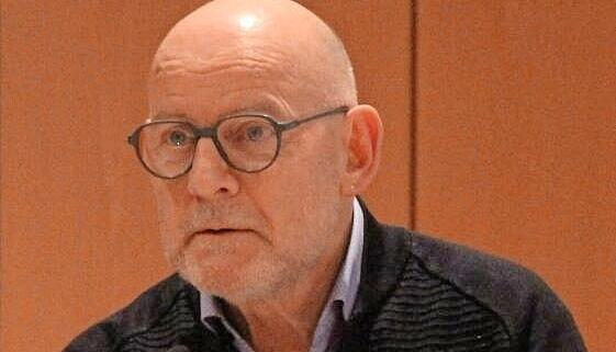 Verkehrsminister Winfried Hermann am Mittwochabend in Künzelsau. Verkehrsminister Winfried Hermann am Mittwochabend in Künzelsau.