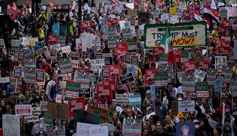 Schon in mehreren St&auml;dten hat Trumps aggressiver Politikstil Proteste ausgel&ouml;st.