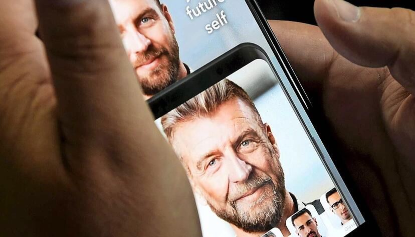 Mit einem Klick Jahrzehnte altern: Diesen Spaß ermöglicht eine russische App. Wie diese mit den Nutzerfotos umgeht, sorgt derzeit für Kritik.
Foto: dpa