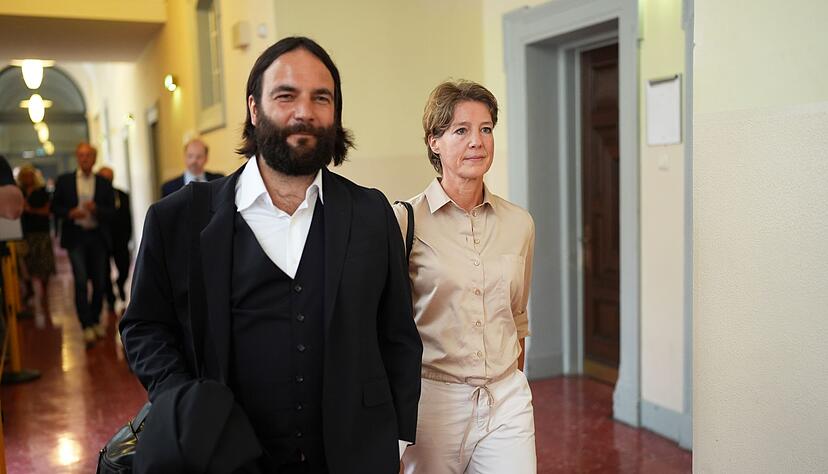 Die 52 Jahre alte Angeklagte Christina Block an der Seite ihres neuen Pflichtverteidigers Ingo Bott.