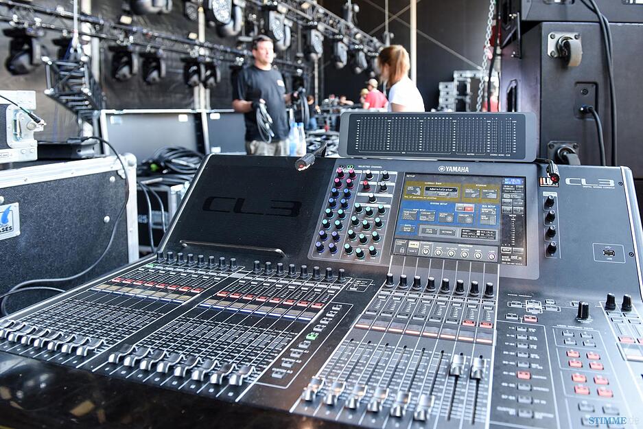 Aufbauarbeiten bei Haigern live Aufbauarbeiten bei Haigern live