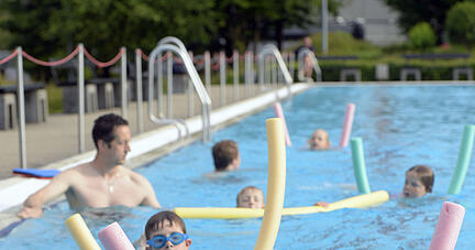 Mit der Öffnung der Freibäder wollen die DLRG-Ortsgruppen in Ilsfeld und Untergruppenbach wieder Schwimmkurse anbieten. Die Nachfrage ist enorm
Foto: Archiv/Berger