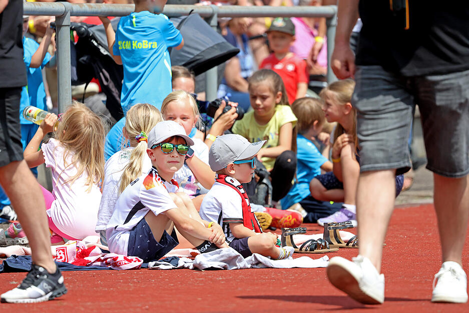 50-jähriges Vereins-Jubiläum des TSV Hardthausen: VfB Traditionself spielt gegen das Jako Dreamteam 50-jähriges Vereins-Jubiläum des TSV Hardthausen: VfB Traditionself spielt gegen das Jako Dreamteam