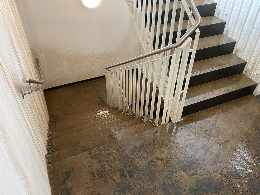 Wasserschaden im Treppenhaus des Neckarsulmer Bauhofs. Foto: Alexander Klug