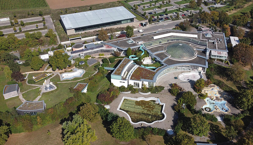 Blick aus der Vogelperspektive: So groß ist das Aquatoll-Gelände. An der Stelle des Erlebnisbades soll ein Bürgerpark entstehen.