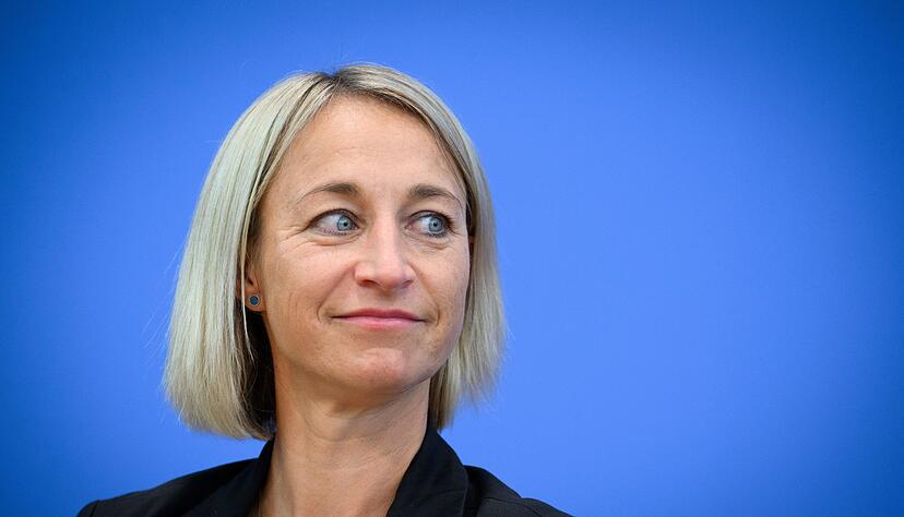 Die Co-Vorsitzende der Kommission, Nadine Sch&ouml;n, sieht zun&auml;chst einmal kein Regulierungsdefizit. (Archivbild)