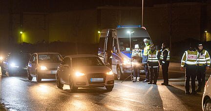 Polizeikontrolle der Corona-Ausgangssperre im Landkreis Polizeikontrolle der Corona-Ausgangssperre im Landkreis