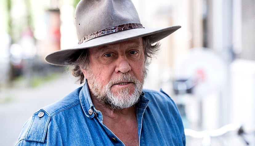 Günter Demnig hat bislang rund 89.000 Stolpersteine verlegt. Foto: dpa Günter Demnig hat bislang rund 89.000 Stolpersteine verlegt. Foto: dpa