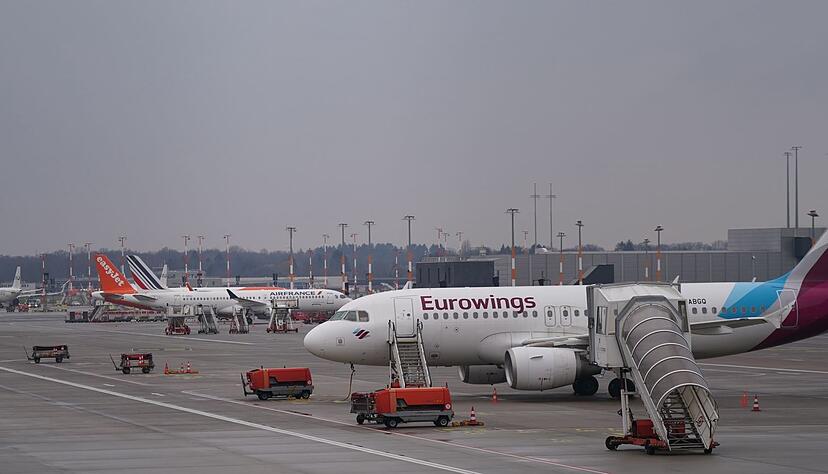 Am Airport Hamburg kann es wegen eines Kerosin-Lieferengpasses zu Versp&auml;tungen und Flugausf&auml;llen kommen. (Archivbild)