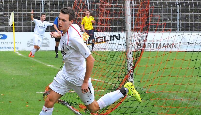Stefan Stötzel und der VfB Eppingen hatten in den vergangenen Spielen genug Grund, Tore zu bejubeln. Die Partie in Wieblingen könnte defensiver werden.Foto: Klaus Krüger