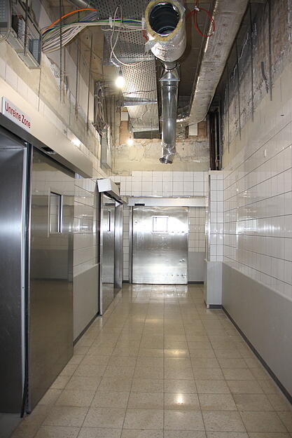 Die Gänge im ehemaligen Krankenhaus Künzelsau sind leergefegt. Die Gänge im ehemaligen Krankenhaus Künzelsau sind leergefegt.