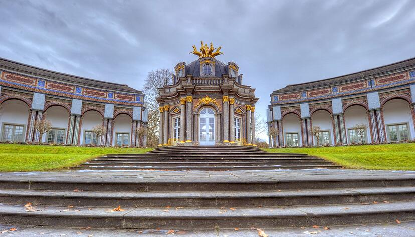 Endstation Bayreuth: In der Stadt mit dem Neuen Schloss endet der Burgenstra&szlig;en-Radweg.