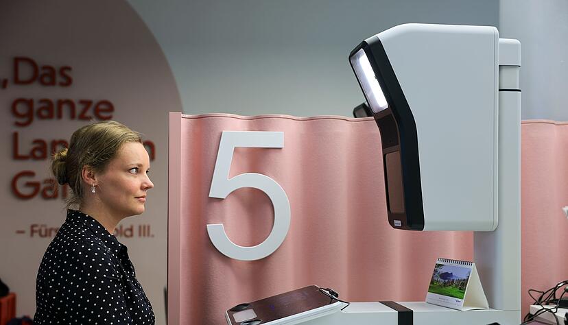 So sehen die neuen Foto-Terminals der Bundesdruckerei aus. (Archivbild)