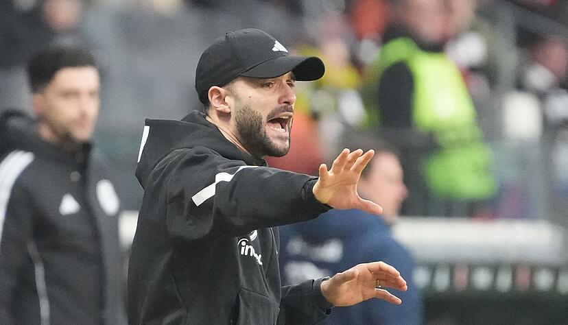 Dennis Schmitt darf die Eintracht auch gegen Tottenham coachen. Dennis Schmitt darf die Eintracht auch gegen Tottenham coachen.