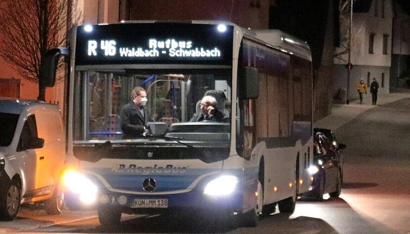 Der Rufbus wird im südlichen Hohenlohekreis rund um Öhringen seit Januar 2023 getestet. Jetzt hat der Kreistag das Angebot bis 2028 verlängert. Der Rufbus wird im südlichen Hohenlohekreis rund um Öhringen seit Januar 2023 getestet. Jetzt hat der Kreistag das Angebot bis 2028 verlängert.