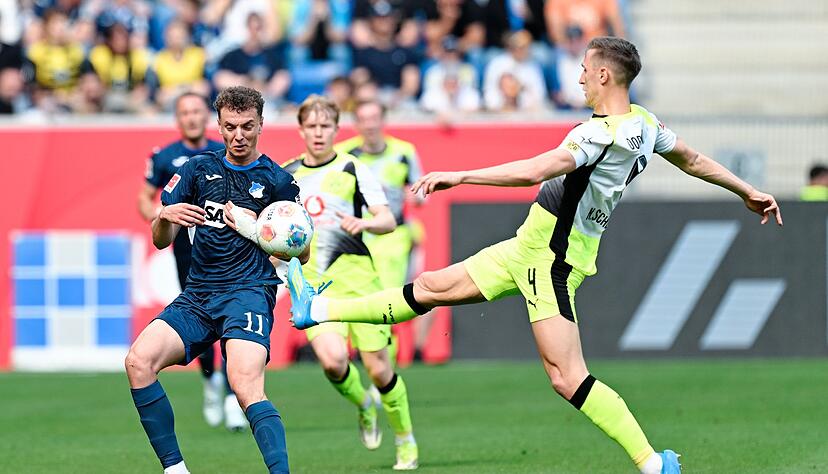 Gerieten fr&uuml;h in die Defensive: Schlotterbeck und der BVB.