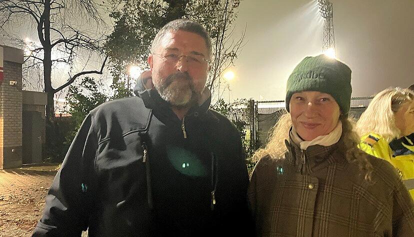 Andreas Göz und Barbara Schreiber sind VfB-Fans und in Deventer vor Ort.