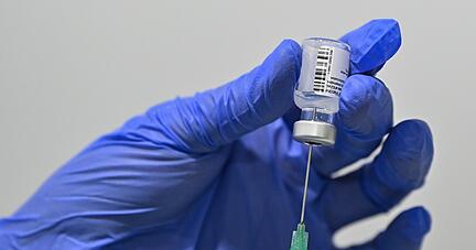 Dr. Annette Beermann hat in ihrer Praxis in Roigheim mittwochs extra ein Zeitfenster für die Corona-Schutzimpfungen eingerichtet. 
Foto: Archiv/Patrick Pleul