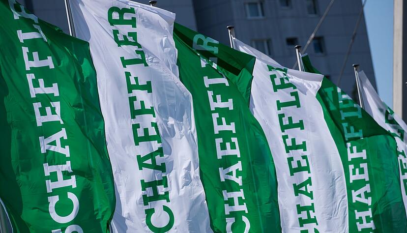 Schaeffler setzt trotz Krise auf Innovation und Diversifikation - und baut in Europa Personal ab. (Archivbild) Schaeffler setzt trotz Krise auf Innovation und Diversifikation - und baut in Europa Personal ab. (Archivbild)