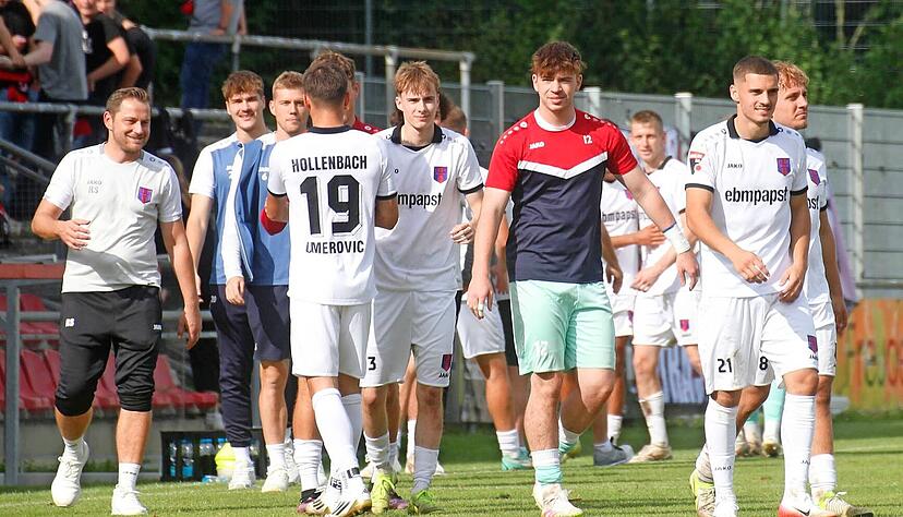 Für den FSV Hollenbach steht das zweite Auswärtsspiel in Folge auf dem Programm. Es geht zum TSV Essingen. Die Gastgeber sind momentan die Überraschungsmannschaft der Liga und stehen auf Rang drei.
Foto: Herbert Schmerbeck