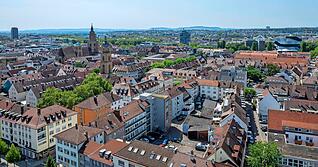 Blick auf Heilbronn mit Kilianskirche und Co. Gibt es hier noch Wohnungen f&uuml;r 300.000 Euro?