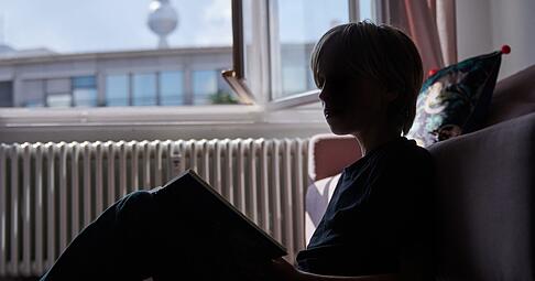 Papa, mir ist langweilig! Langeweile als N&auml;hebed&uuml;rfnis: Oft suchen Kinder bei Langeweile keine Besch&auml;ftigung, sondern Verbundenheit.