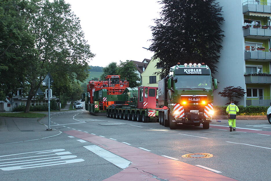 Schwertransport durch die Region