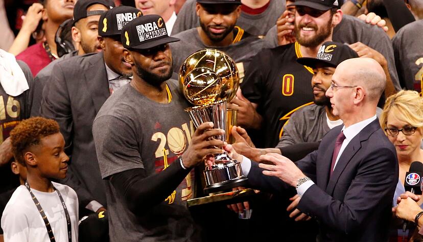 Sein größter Erfolg: James feiert den NBA-Titel 2016.