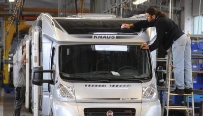 Wohnmobil-Fertigung bei Knaus Tabbert im bayerischen Jandelsbrunn. Der niederländische Investor HTP erhält 1000 der ursprünglich 1600 Arbeitsplätze.
