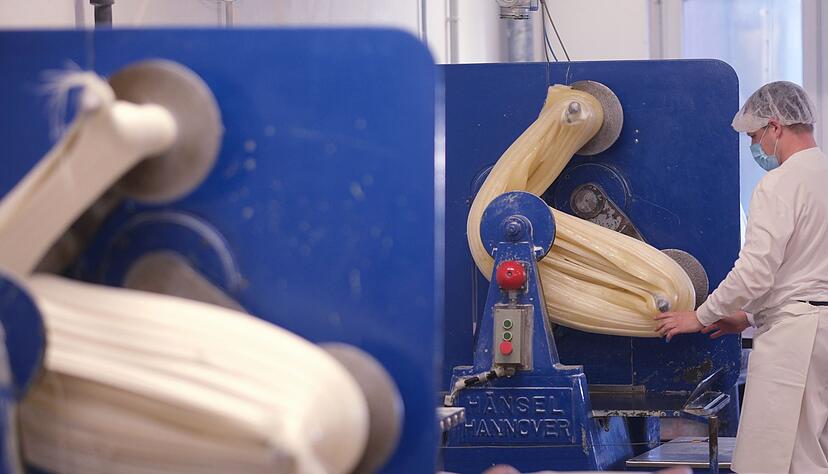 Die Ger&auml;te f&uuml;r die Herstellung der Frukas sind &uuml;ber 30 Jahre alt.