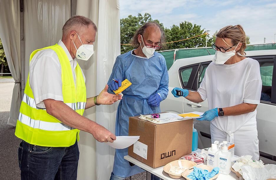 Drive-In-Impfaktion auf der Theresienwiese Drive-In-Impfaktion auf der Theresienwiese