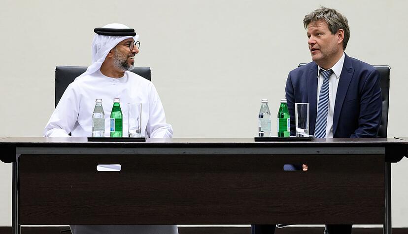 Wirtschaftsminister Robert Habeck f&uuml;hrt in den Vereinigten Arabischen Emiraten (VAE) Gespr&auml;che &uuml;ber m&ouml;gliche Energieimporte.