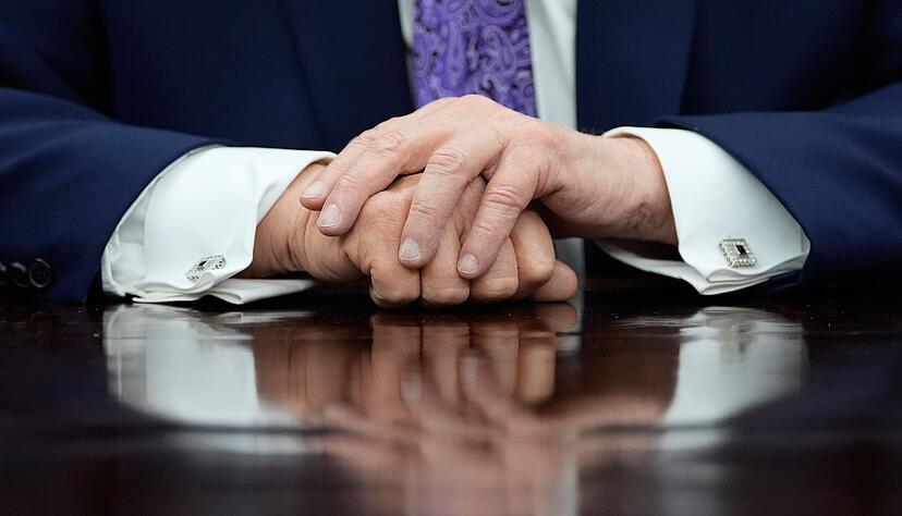 Die Hände und die Gesundheit von US-Präsident Trump sind bereits häufiger Gesprächsthema gewesen. (Archivfoto) Die Hände und die Gesundheit von US-Präsident Trump sind bereits häufiger Gesprächsthema gewesen. (Archivfoto)