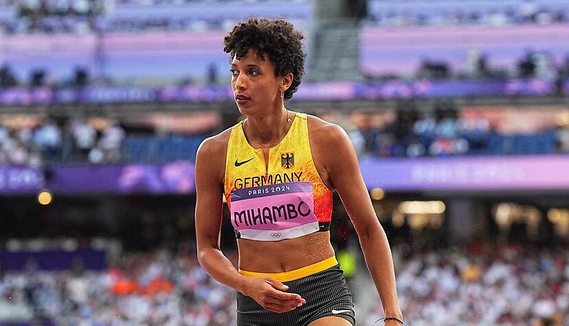 Malaika Mihambo aus Deutschland triumphiert trotz gesundheitlicher Probleme und holt bei Olympia Silber im Weitsprung. Malaika Mihambo aus Deutschland triumphiert trotz gesundheitlicher Probleme und holt bei Olympia Silber im Weitsprung.