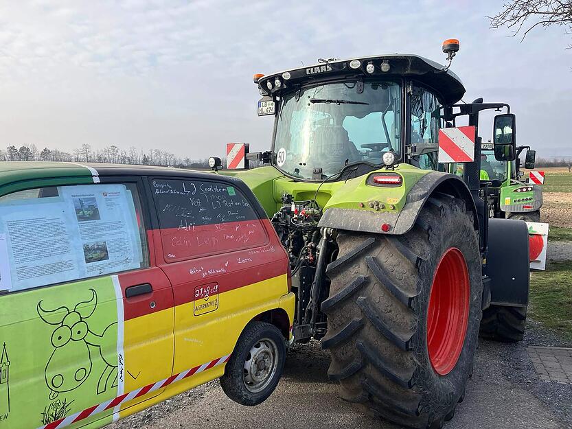 Bauern versammeln sich in Flein und fahren von dort aus nach Berlin