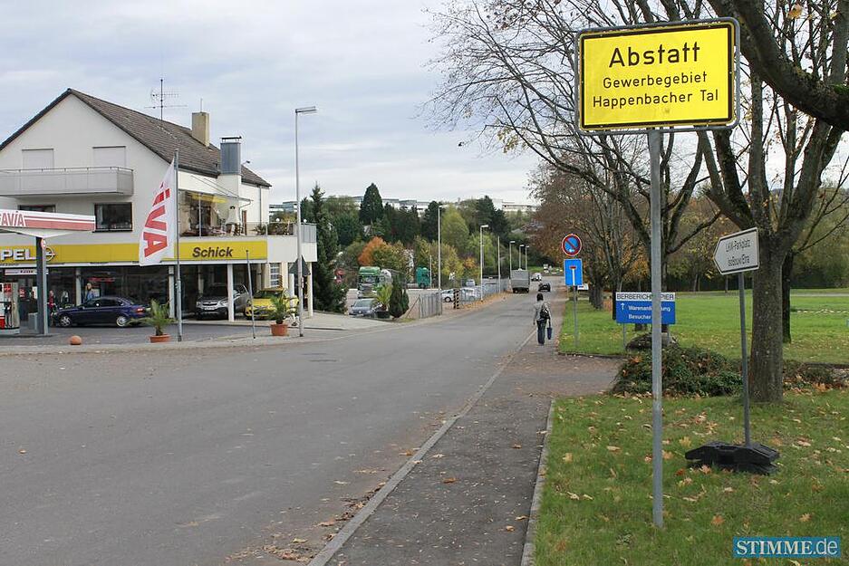 Der Unfall ereignete sich am Sonntagabend in der Carl-Berberich-Straße in Abstatt. Foto. Heizereder