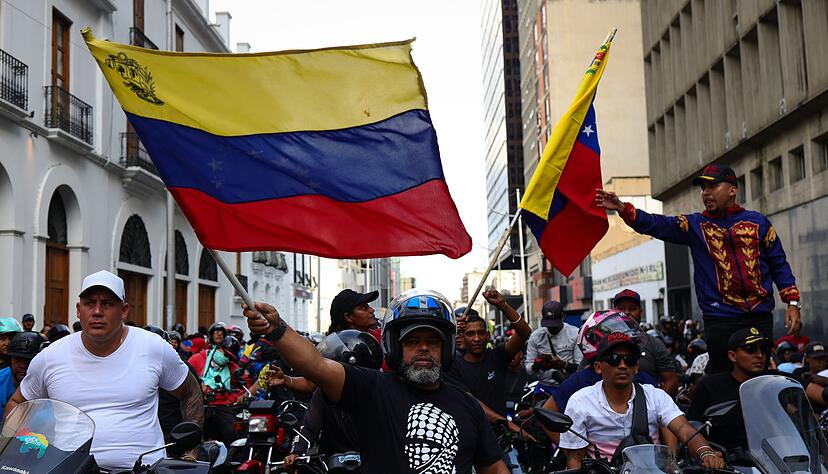 Venezuelas neue Führung will ihre Macht im Land festigen. Venezuelas neue Führung will ihre Macht im Land festigen.